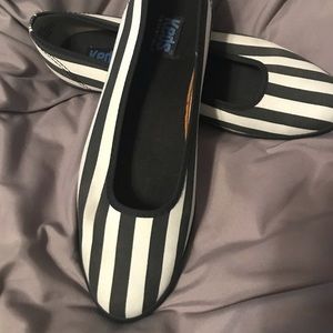 Keds Women’s Eleanor Flats Black & White Striped